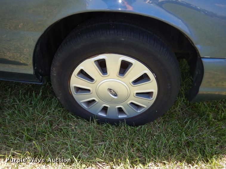 image for item DC0498 2010 Ford Crown Victoria Police Interceptor