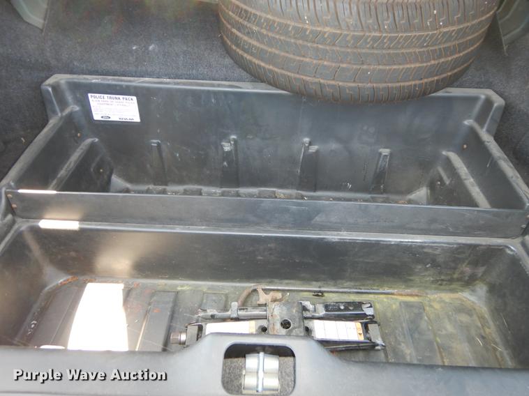 image for item DC0498 2010 Ford Crown Victoria Police Interceptor