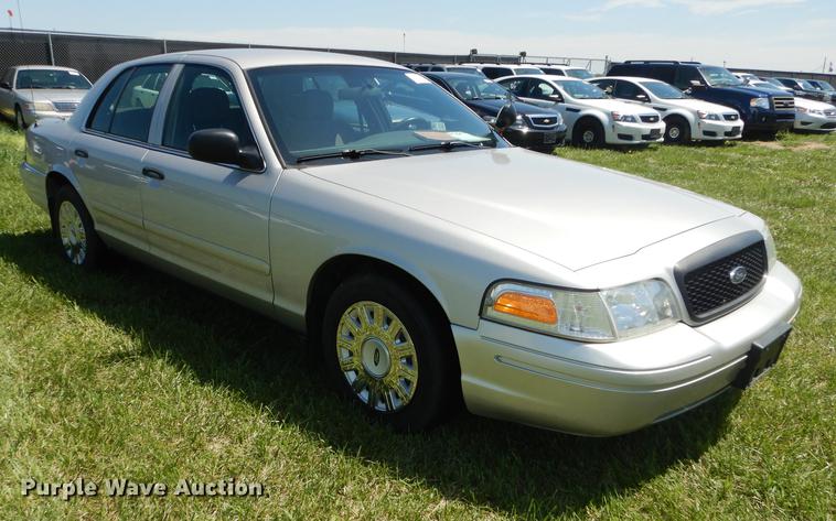 image for item DC0499 2005 Ford Crown Victoria Police Interceptor