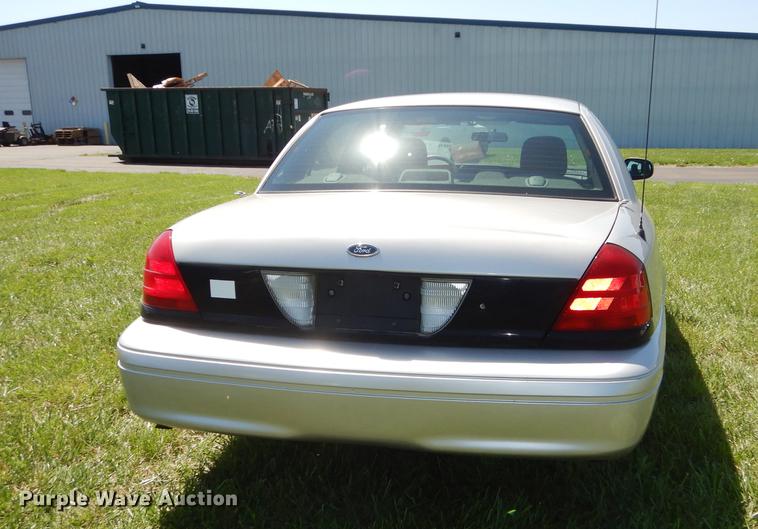 image for item DC0499 2005 Ford Crown Victoria Police Interceptor