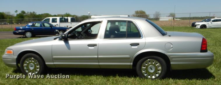 image for item DC0499 2005 Ford Crown Victoria Police Interceptor