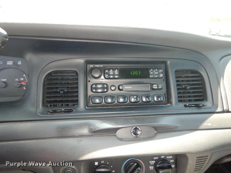 image for item DC0499 2005 Ford Crown Victoria Police Interceptor
