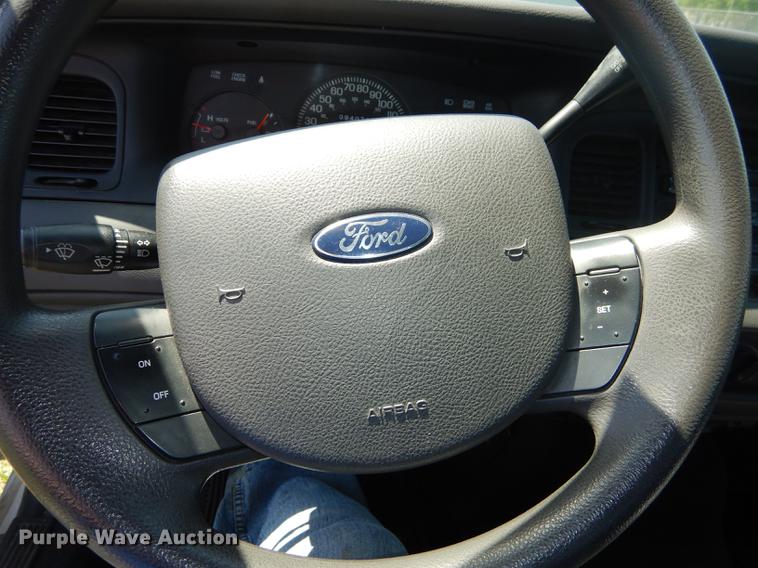 image for item DC0499 2005 Ford Crown Victoria Police Interceptor