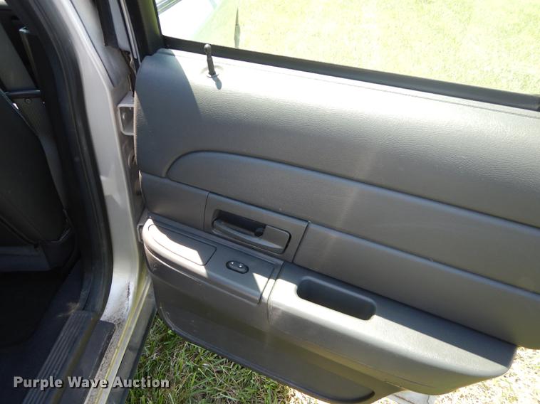 image for item DC0499 2005 Ford Crown Victoria Police Interceptor