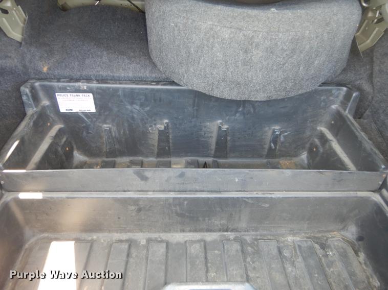 image for item DC0499 2005 Ford Crown Victoria Police Interceptor