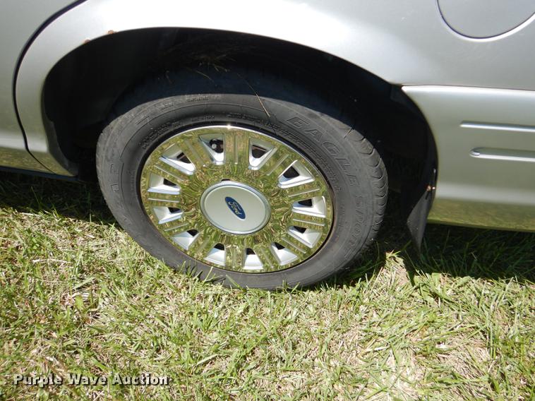 image for item DC0499 2005 Ford Crown Victoria Police Interceptor