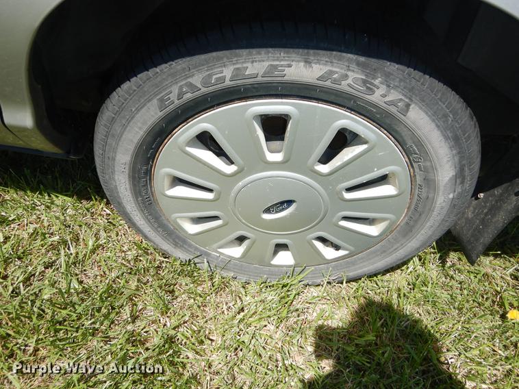 image for item DE1610 2006 Ford Crown Victoria Police Interceptor