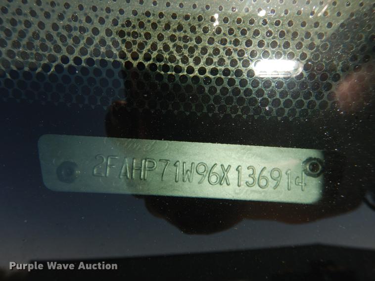 image for item DE1610 2006 Ford Crown Victoria Police Interceptor