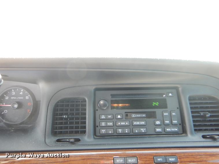 image for item DE1611 2006 Ford Crown Victoria
