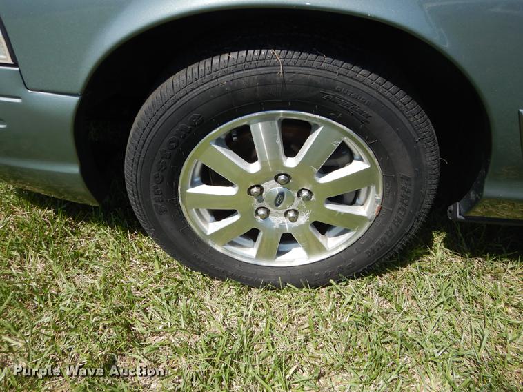 image for item DE1611 2006 Ford Crown Victoria