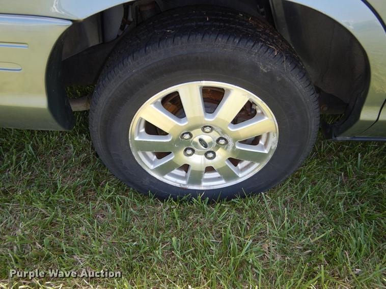 image for item DE1611 2006 Ford Crown Victoria