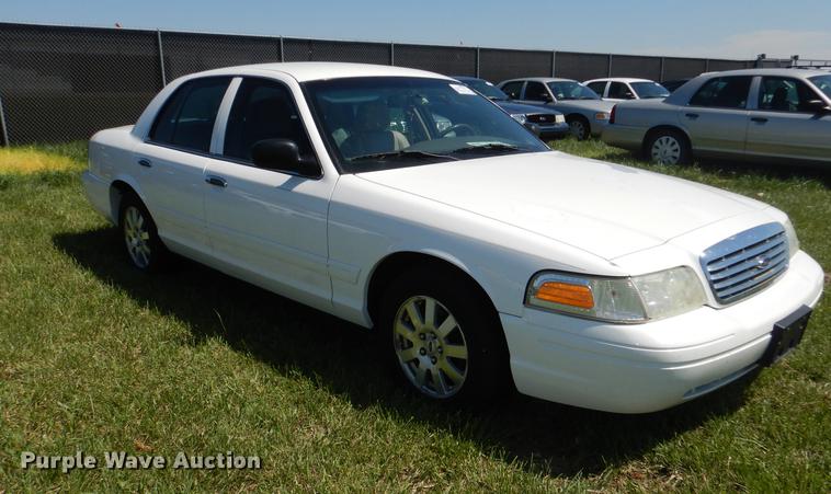 image for item DE1612 2006 Ford Crown Victoria