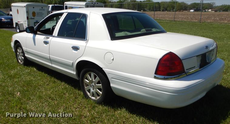 image for item DE1612 2006 Ford Crown Victoria