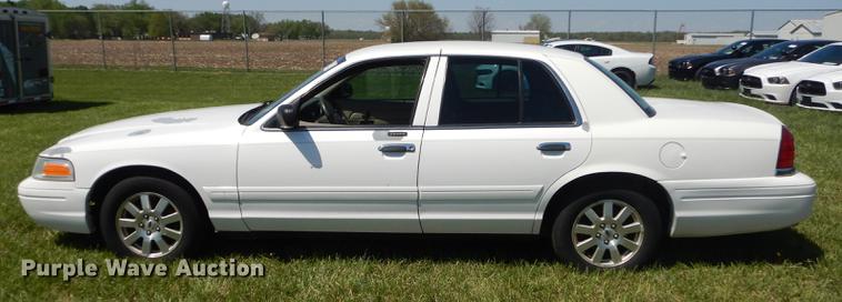 image for item DE1612 2006 Ford Crown Victoria