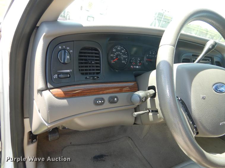 image for item DE1612 2006 Ford Crown Victoria