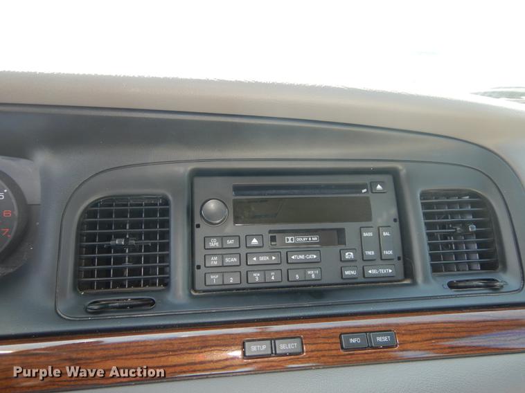 image for item DE1612 2006 Ford Crown Victoria