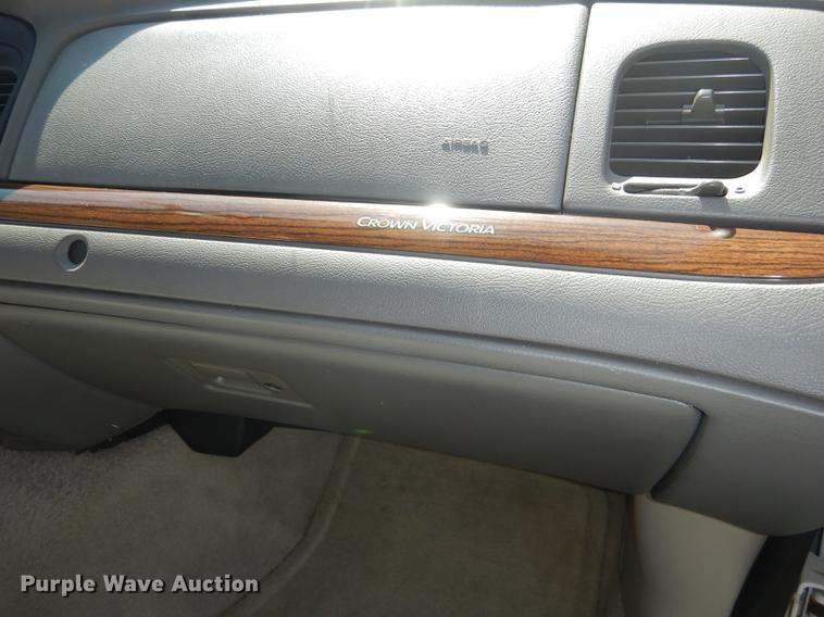 image for item DE1612 2006 Ford Crown Victoria