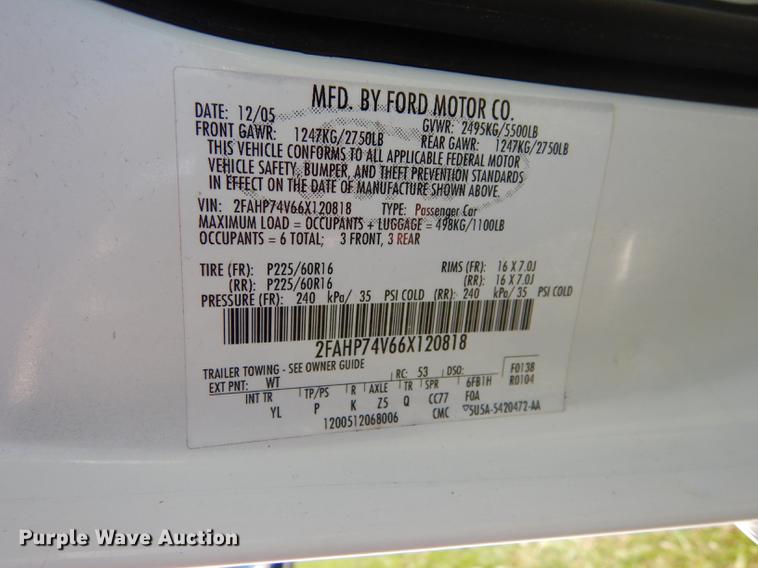 image for item DE1612 2006 Ford Crown Victoria