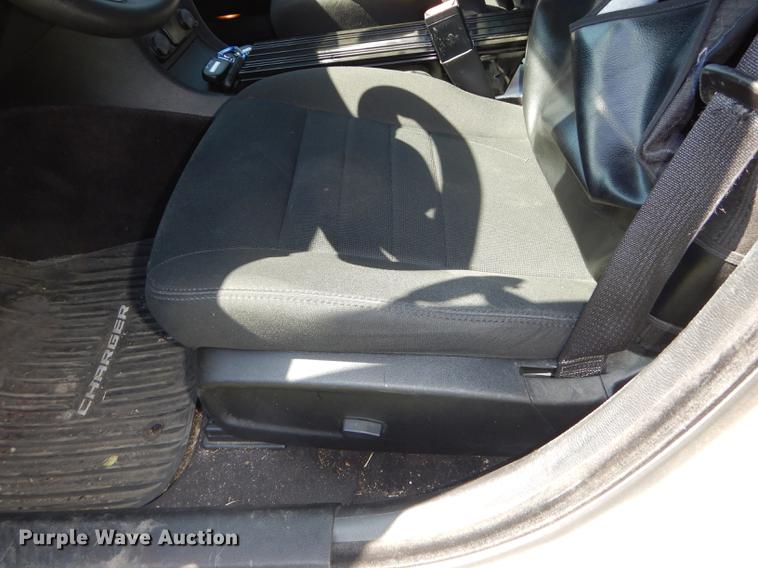 image for item DE1620 2016 Dodge Charger Police