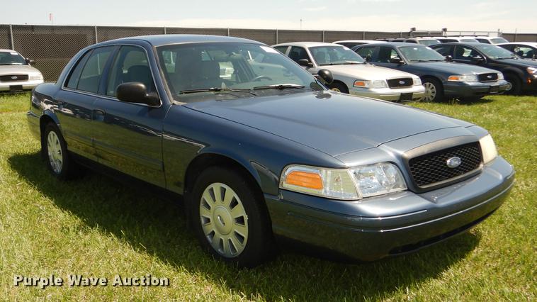 image for item DE1621 2010 Ford Crown Victoria Police Interceptor