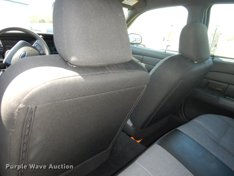 image for item DE1621 2010 Ford Crown Victoria Police Interceptor