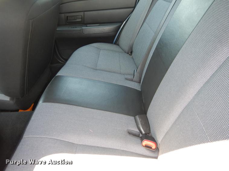 image for item DE1621 2010 Ford Crown Victoria Police Interceptor