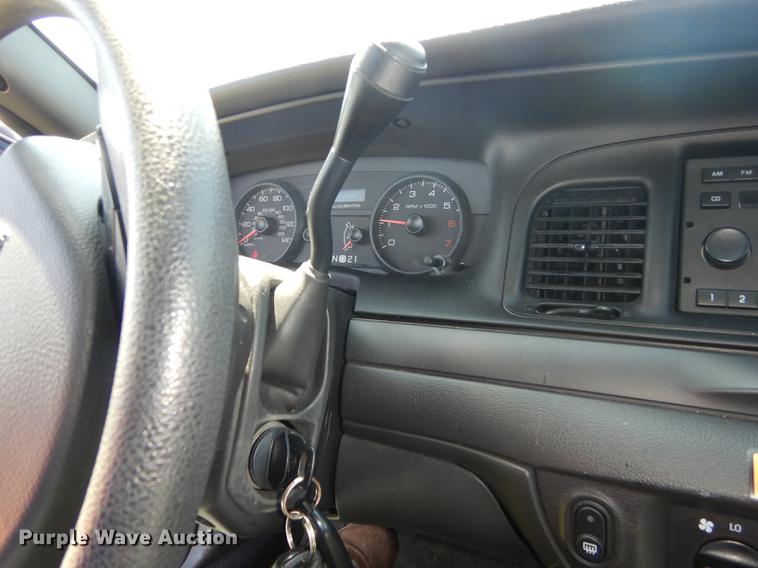 image for item DE1621 2010 Ford Crown Victoria Police Interceptor