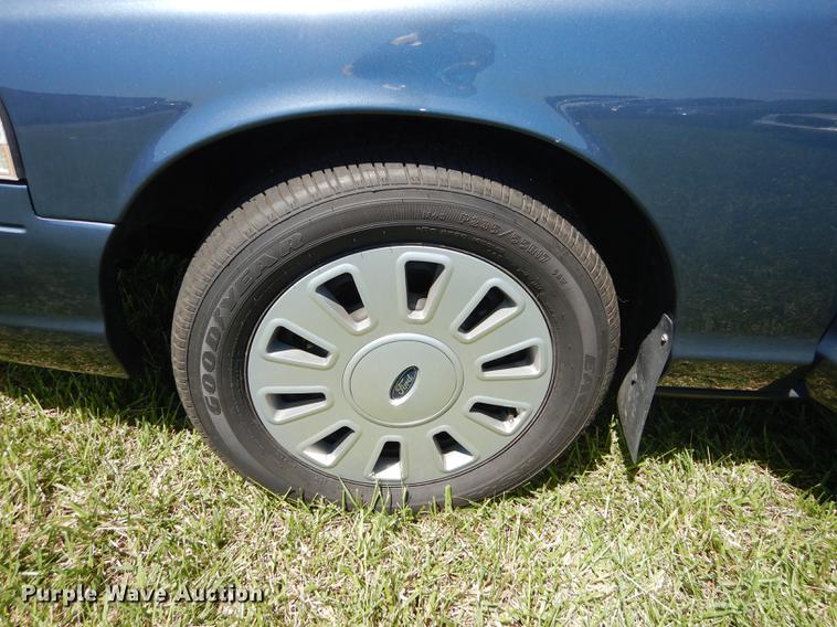 image for item DE1621 2010 Ford Crown Victoria Police Interceptor