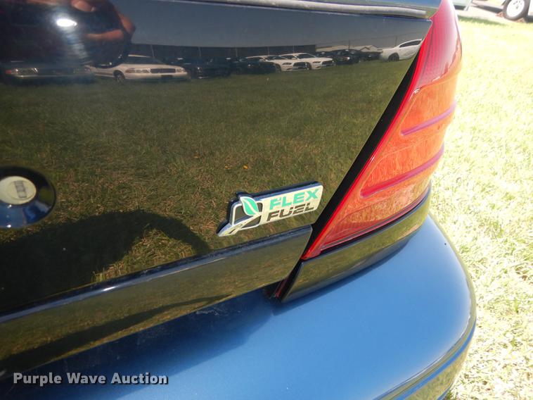 image for item DE1621 2010 Ford Crown Victoria Police Interceptor