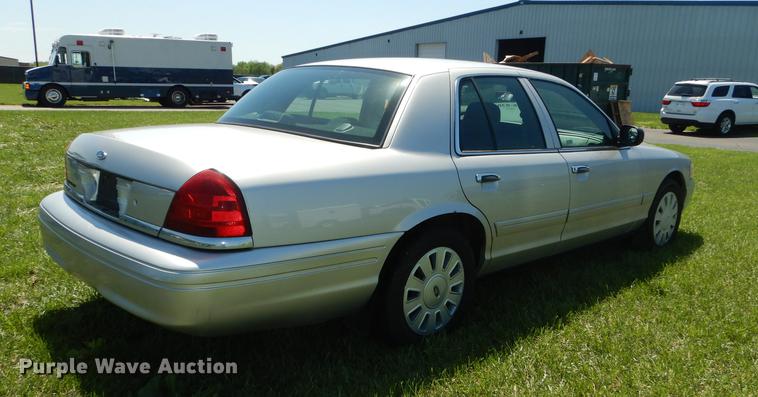 image for item DE1622 2006 Ford Crown Victoria Police Interceptor