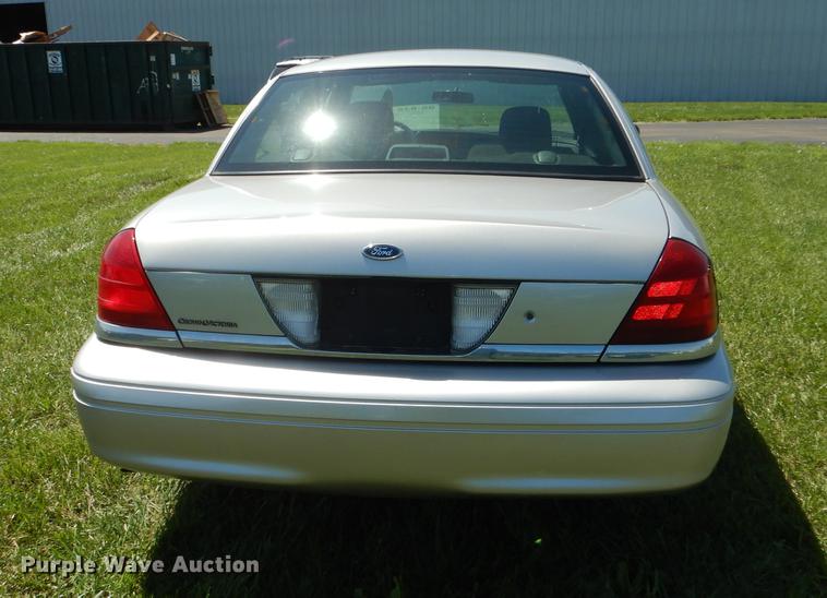 image for item DE1622 2006 Ford Crown Victoria Police Interceptor