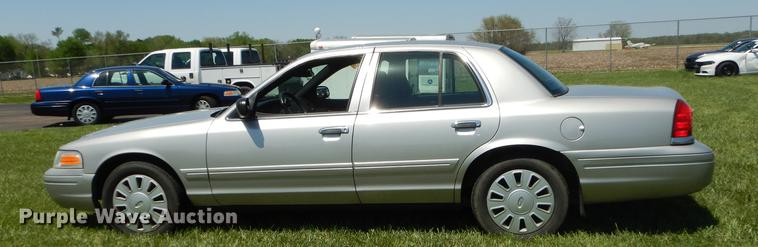 image for item DE1622 2006 Ford Crown Victoria Police Interceptor