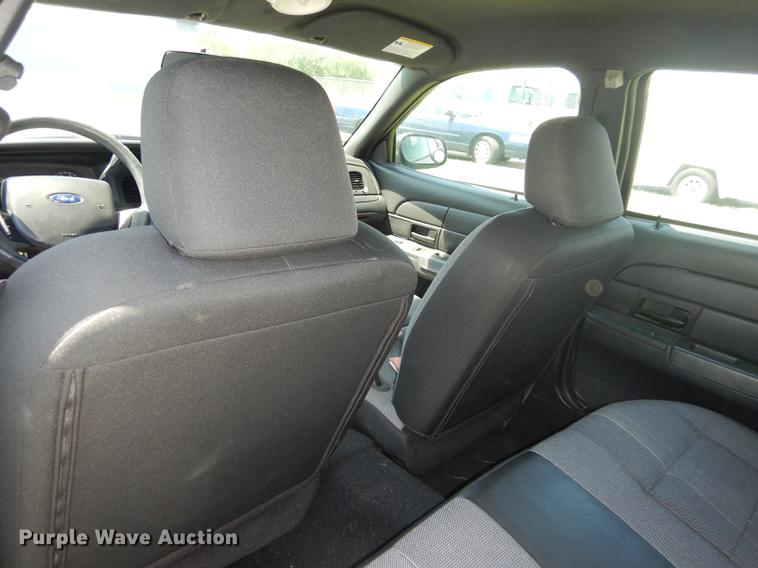 image for item DE1622 2006 Ford Crown Victoria Police Interceptor