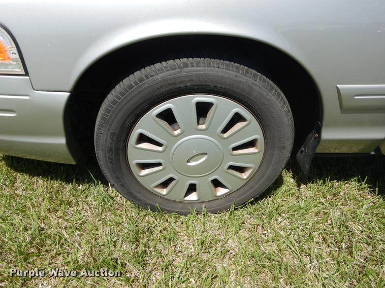 image for item DE1622 2006 Ford Crown Victoria Police Interceptor