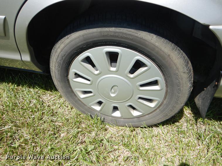 image for item DE1622 2006 Ford Crown Victoria Police Interceptor