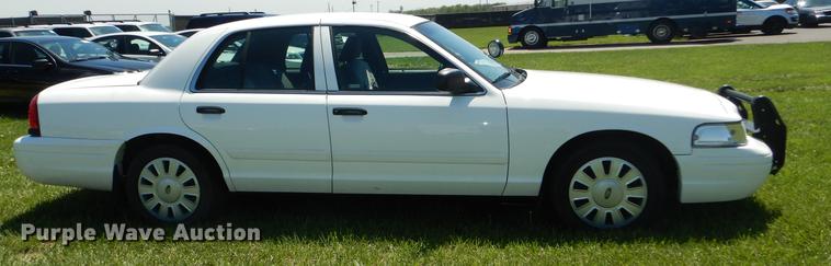 image for item DE1623 2010 Ford Crown Victoria Police Interceptor