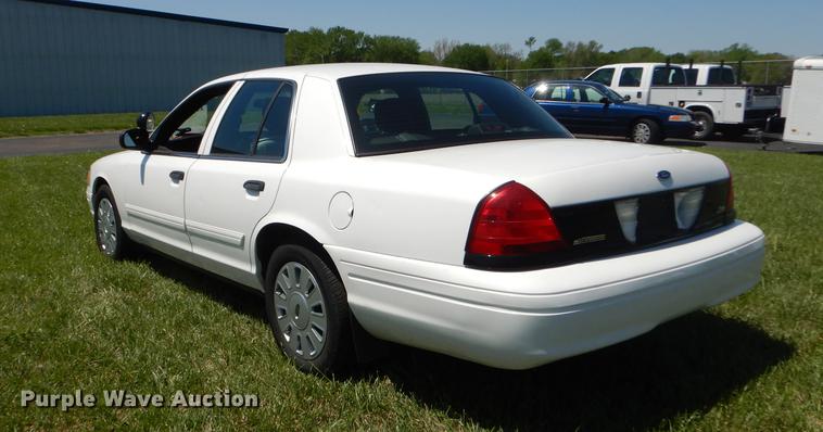 image for item DE1623 2010 Ford Crown Victoria Police Interceptor