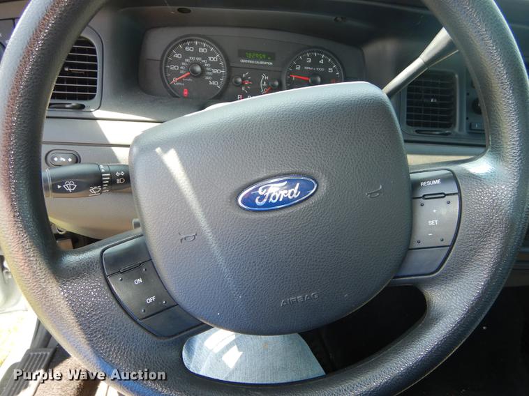 image for item DE1623 2010 Ford Crown Victoria Police Interceptor