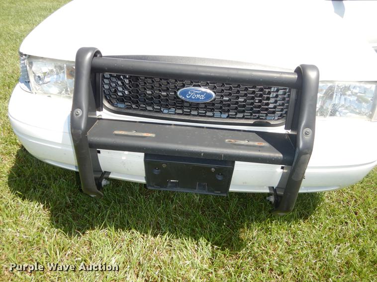 image for item DE1623 2010 Ford Crown Victoria Police Interceptor
