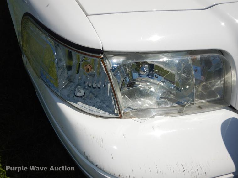 image for item DE1623 2010 Ford Crown Victoria Police Interceptor