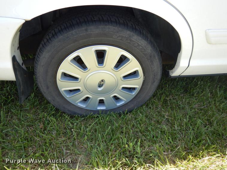 image for item DE1623 2010 Ford Crown Victoria Police Interceptor