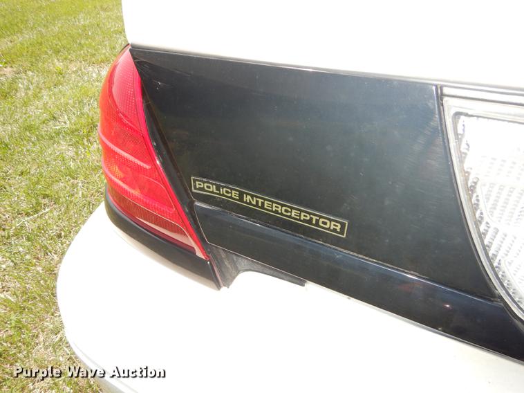 image for item DE1623 2010 Ford Crown Victoria Police Interceptor