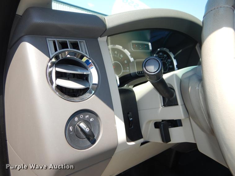 image for item DE1626 2008 Ford Expedition SUV