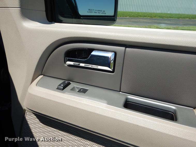 image for item DE1626 2008 Ford Expedition SUV