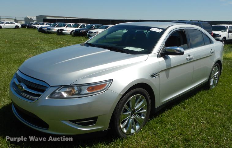 image for item DE1627 2011 Ford Taurus Limited