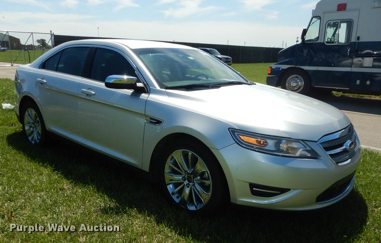 image for item DE1627 2011 Ford Taurus Limited