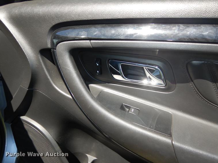 image for item DE1627 2011 Ford Taurus Limited