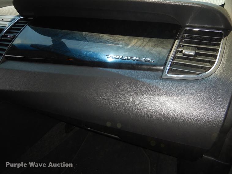 image for item DE1627 2011 Ford Taurus Limited