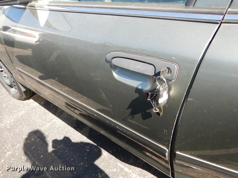 image for item DE1632 2004 Ford Crown Victoria Police Interceptor