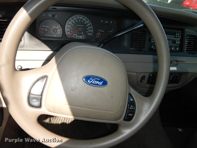 image for item DE1632 2004 Ford Crown Victoria Police Interceptor